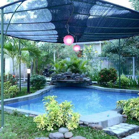 Reddoorz Syariah Plus Near Banyuwangi Airport Exterior photo