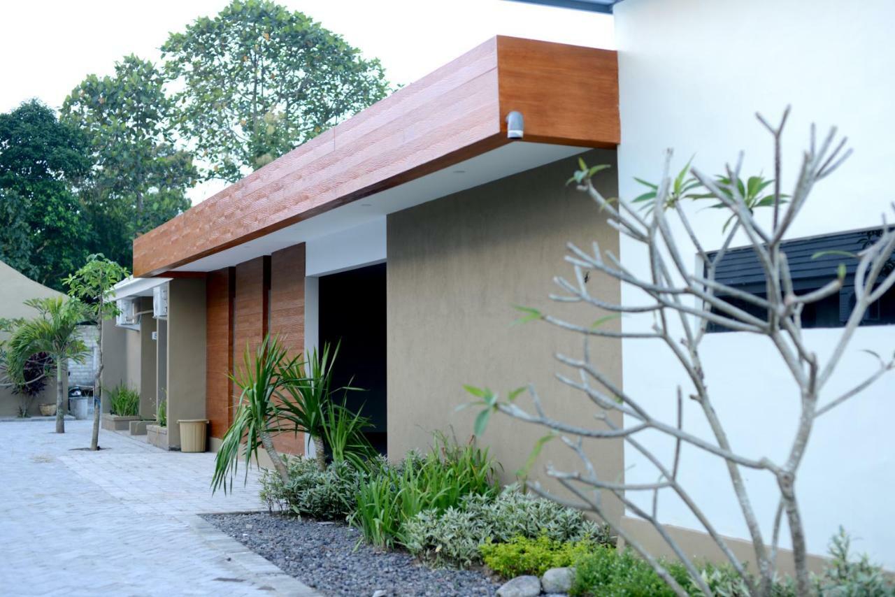 Reddoorz Syariah Plus Near Banyuwangi Airport Exterior photo